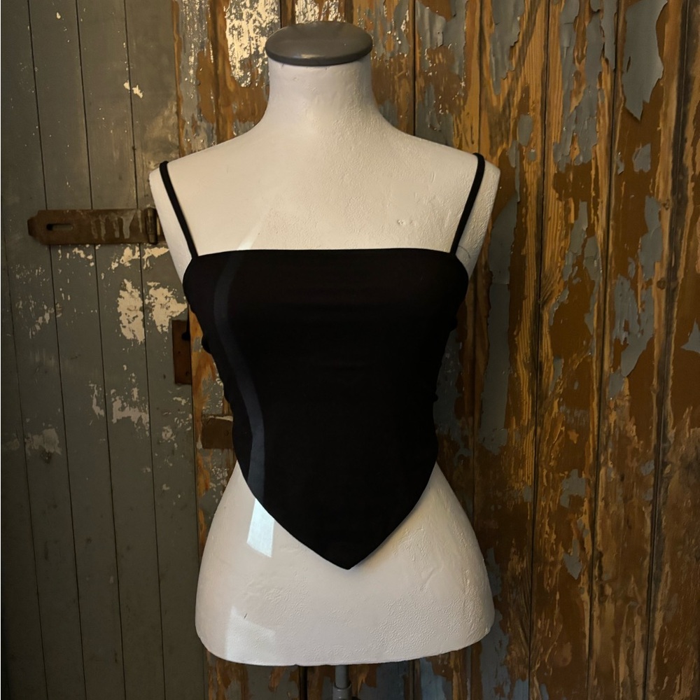 Cross cross crop top